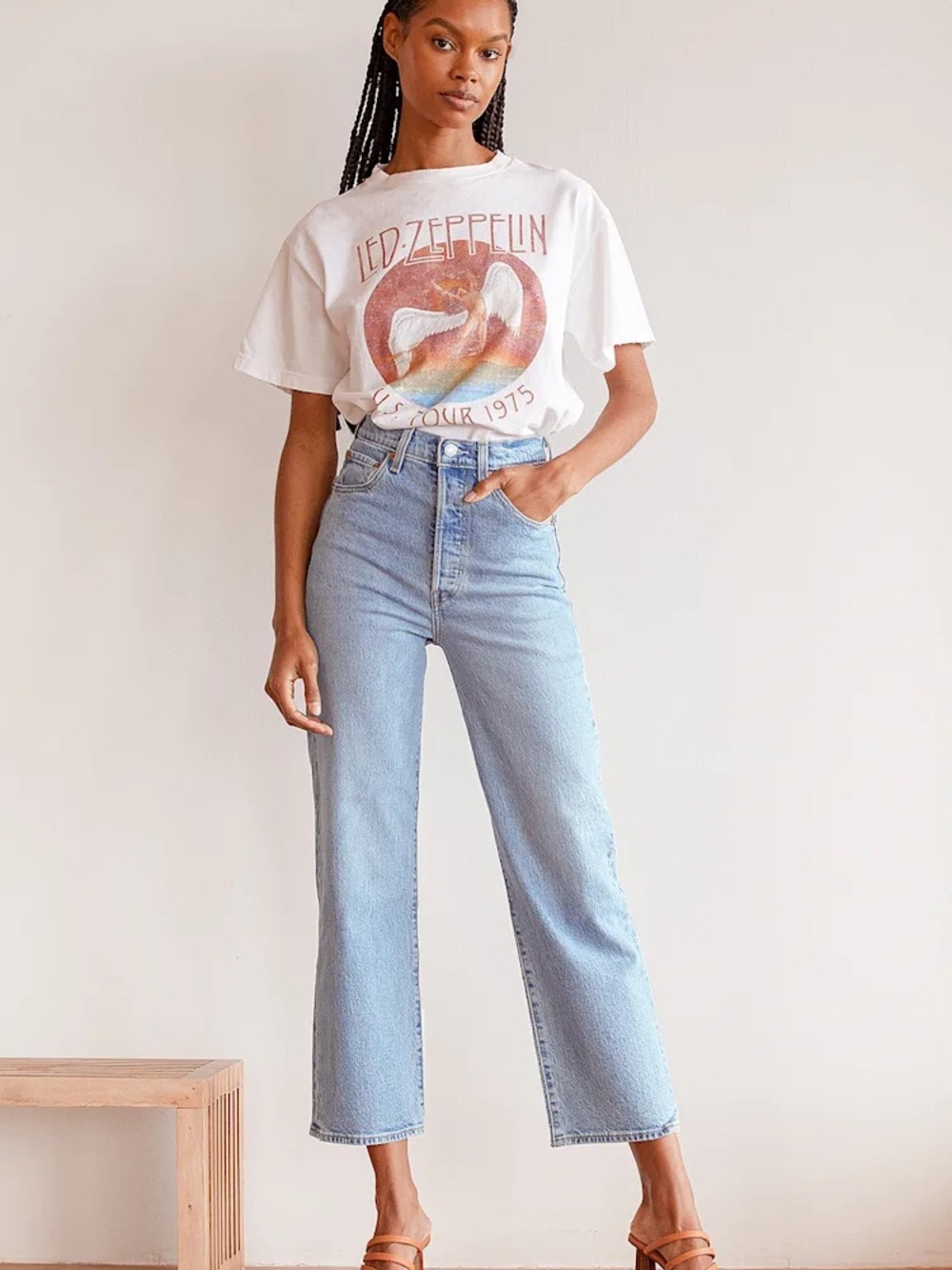 Levi’s Ribcage Straight Ankle Jeans in Light wash